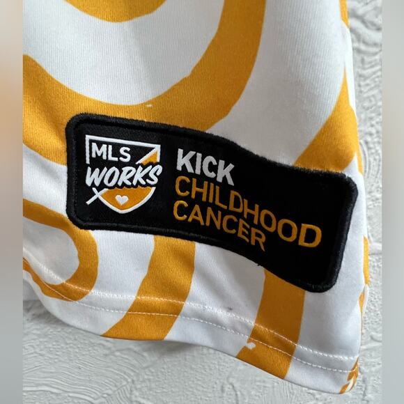 NWOT Adidas Kick Childhood Cancer Pre-Match AOP MLS Jersey Shirt Mens XL RARE - Picture 3 of 5